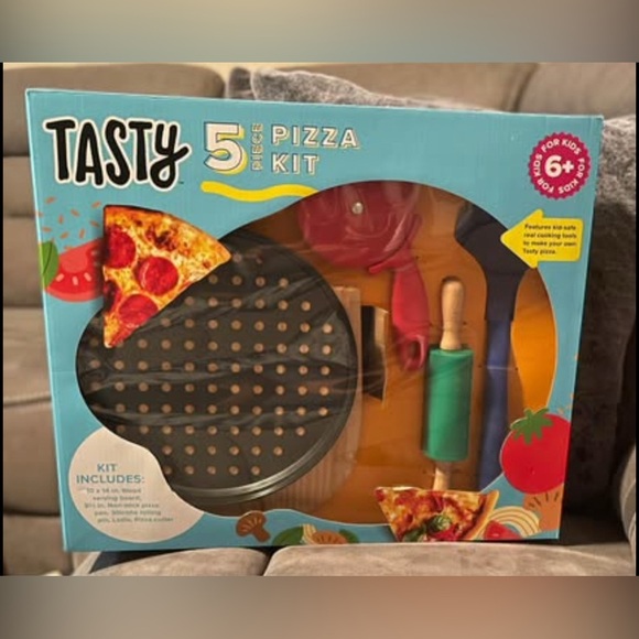 Tasty 5 piece pizza kit - Picture 1 of 1